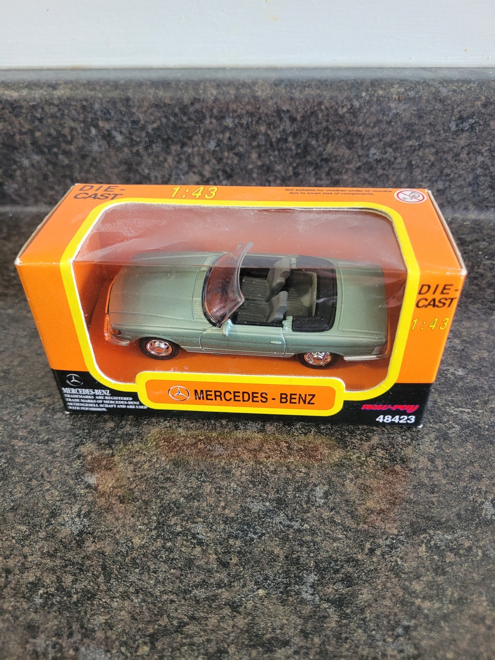 Newray 1971 Mercedes Benz 350SL Diecast 48423 1:43 Scale
